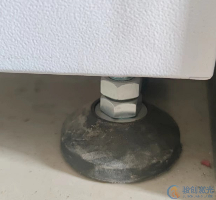 激光打標(biāo)機(jī)出現(xiàn)一邊深一邊淺解決方法(圖1)