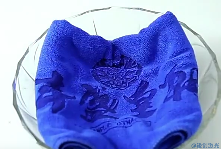 服裝行業(yè)用什么激光打標機(圖6)