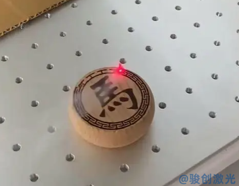 光纖激光打標(biāo)機刻木頭可以嗎？(圖2)